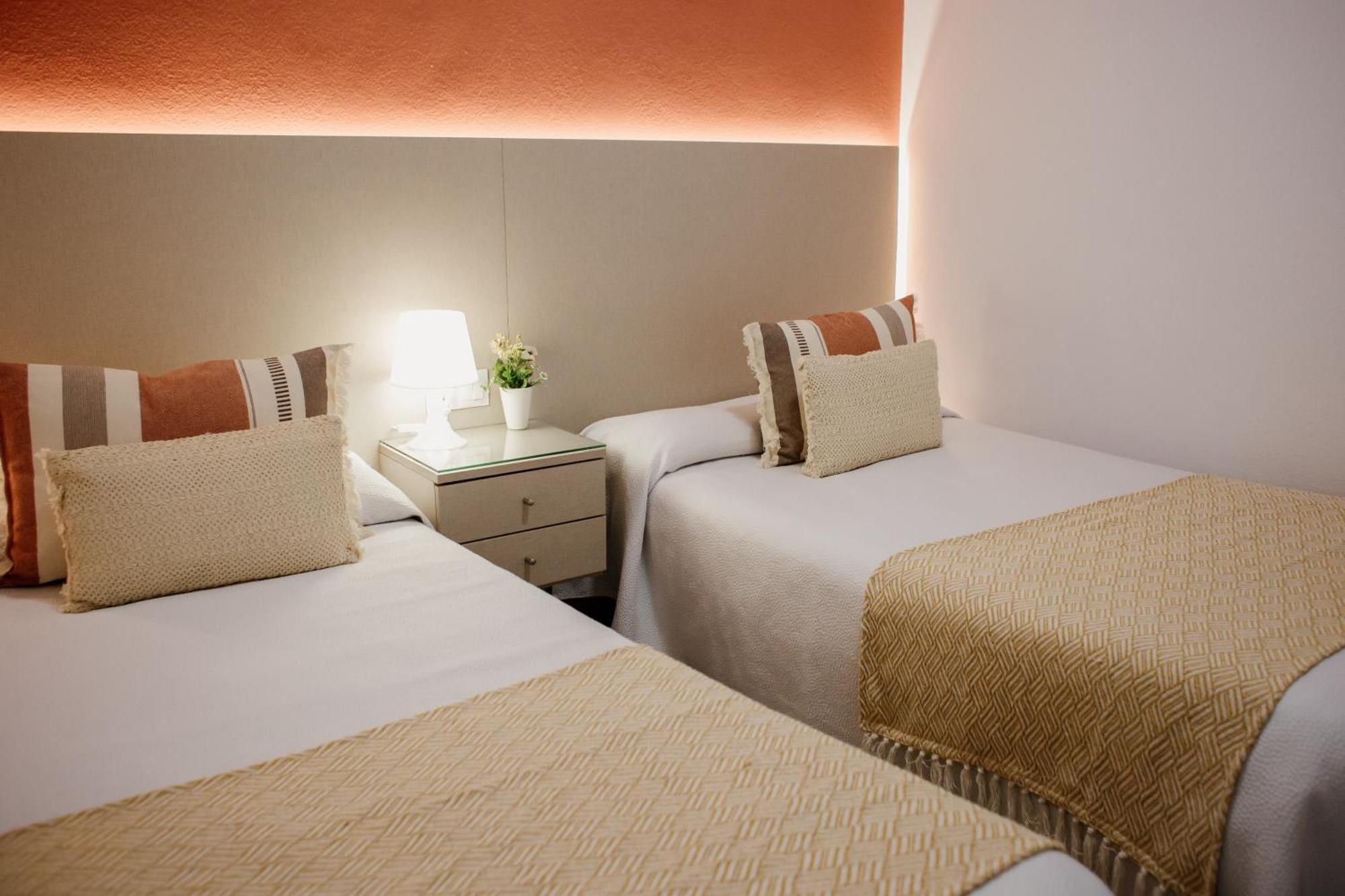 Apartamentos Turisticos Mastil 16 Málaga Exterior foto